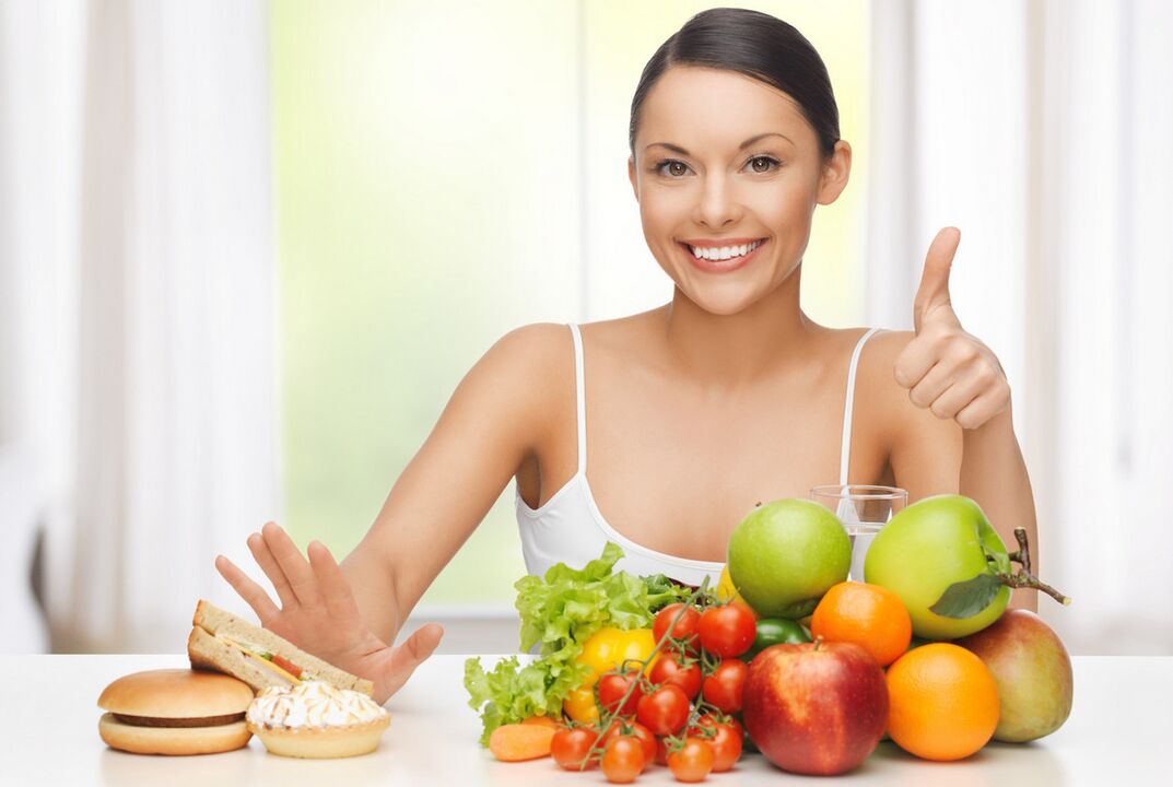 Healthy eating is shown to women to treat and prevent cystitis